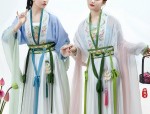 The Enchanting Allure of a Purple Swallow-Tail Cheongsam