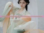 Teenage Girl in Traditional Hanfu:The Rise of Cultural Interest in 15-Year-Old Students