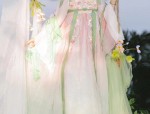 Elegant Girl in Traditional Chinese Fashion:The Rise of High-End Hanfu for Young Girls
