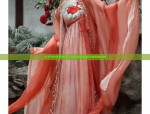 太平鸟女装旗袍裙，融合传统与现代的优雅风尚