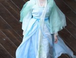 Embroidery on Hanfu Fans:A Cultural Journey of Chinese Traditional Craftsmanship