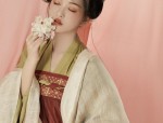 The Splendor of Hanfu Wedding Gowns:The Empresss Robe