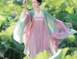 Elegant Headwear for Horseface Skirt:A Stylish Guide
