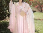 Order Your Traditional Chinese Wedding Gown:The Cheongsam with Long Sleeves