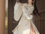 The Splendor of Cheongsam Fashion:Attracting the Eyes of 40-50 Year Olds