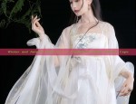 Exploring the Elegance of Si Tengs Cheongsam-Inspired Jacket