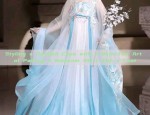 Styling a Hooded Cape with a Skirt:The Art of Pairing a Mamenai Skirt with a Coat