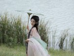 The Ming-Style Hanfu Clothing:Cross-Collared,Pipa Sleeves,and Cultural Continuity