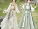 Summer Fashion Trends:Teenage Girls Embracing Traditional Hanfu Fashion