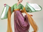 Hanfu Fashion for the Workplace:A Blend of Tradition and Modernity