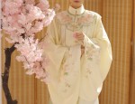 Reimagining Traditional Cheongsam for Summer:The Evolution of Long-Style Qipao