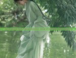 Summer Elegance in a Silk Cheongsam:The Art of Traditional Chinese Dress