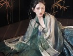 The Enigma of a Chic Hanfu Female Warrior