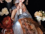 Red Glittery Cheongsam:A Blend of Tradition and Modernity