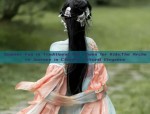 小个子女生也能穿得很美，粉色旗袍的魅力与时尚搭配指南