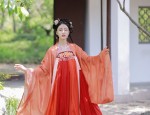 The Perfect Shoes to Complete Your Cheongsam Look:A Guide to Thick-Heeled Footwear