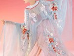 The Little Girl in a Hanfu Costume:Change,the Moon Goddess