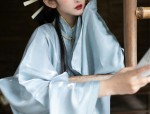 Summer Fashion in Traditional Chinese Womens Hanfu Costumes