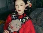 The Enchantment of Hanfu Fans:Little Girls Embracing Traditional Chinese Elegance