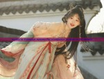 Revelry in Traditional Splendor:The Enchantment of Hanfu in the Gardens