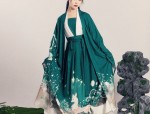 Mini-Sized Traditional Chinese Cheongsam Suit:Embracing the Elegance of National Style