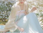 Elevating the Elegance of Traditional Hanfu Shoes with Modern Height Boost Technology