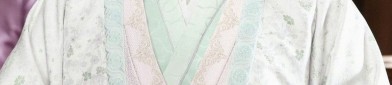 The Perfect Shoe Pairing for a White Cheongsam:A Detailed Exploration