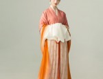 Modernizing the Cheongsam:Designing a Youthful,Loose-Fit Version for Teen Girls