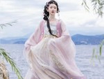 The Elastic Cheongsam:Embracing Comfort and Style