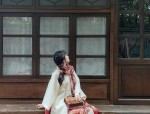 The Splendor of织金缎面马面裙:Traditional Craftsmanship and Cultural Significance