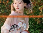 The Elegance of Black Horseface Skirt Accessories