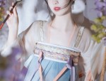 Exploring Scenery in Traditional Hanfu Fashion:A Journey Through Time and Nature