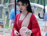 Plus-Size Cheongsam Skirt Redesign:A Belly-Covering Solution for Modern Elegance