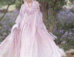 The Enchantment of High Heels and Cheongsam in the Republic Era