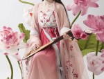 The Charm of Traditional Chinese Hanfu Costumes in Primary School Girls