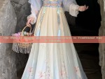 Winter Hanfu Cape for Women:A Blend of Traditional Elegance and Modern Comfort