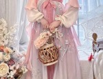 Styling Light-Colored Cheongsam with the Perfect Shoes