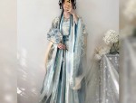 The Enigma of a Martial Beauty:The Ancient Costume of the Warrior-Poetess