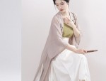 Embracing the Sweet and Chic Charm of Qipao:The Allure of Traditional Chinese Elegance