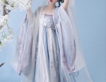 The Bride in Red Cheongsam:A Toast to Tradition and Elegance