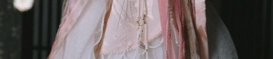 Redesigning the Traditional Cheongsam for Tall Women:Embracing the Mid-Length Elegance