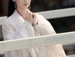 Modernizing the Cheongsam:A Youthful,White Style for Teen Girls