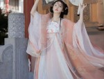 Plus Size Chinese-Style Cheongsam with Long Skirt Embracing the Curves and Hiding the Belly