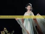 Embracing the New Sino-Chic Cheongsam:Silk and Modern Elegance
