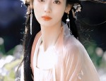 Winter Coats in Ming-Style Hanfu Fashion:A Closer Look