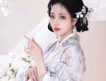 Ancient-Style Cheongsam Dress for Little Girls:A Peek into Traditional Chinese Fashion