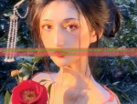 Embracing the Loose Cheongsam:A Look into the World of a Loose-fitting Qipao Woman
