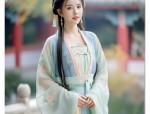 Summer in a Cheongsam:The Elegance of Lightweight Qipao for Women