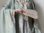 The Enchanting Youth of a Cheongsam Girl with Reverse-Large Sleeve