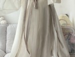 A Little Girl in Ming-Style Hanfu with Cloud-Inspired Yijian 云肩)